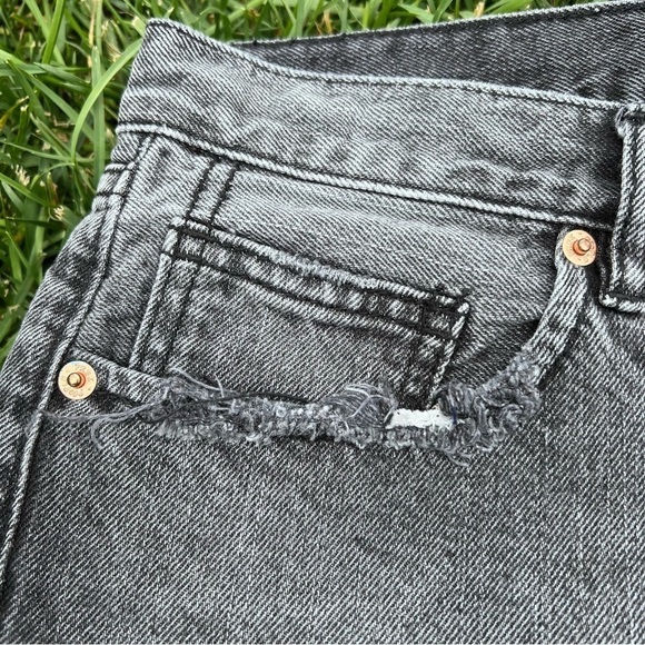 We The Free Loving Good Vibrations Distressed Frayed Shorts Size 29 Washed Black - Picture 5 of 12
